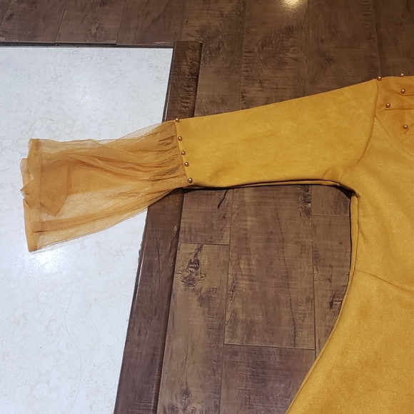 Dress - Picture 3 of 4